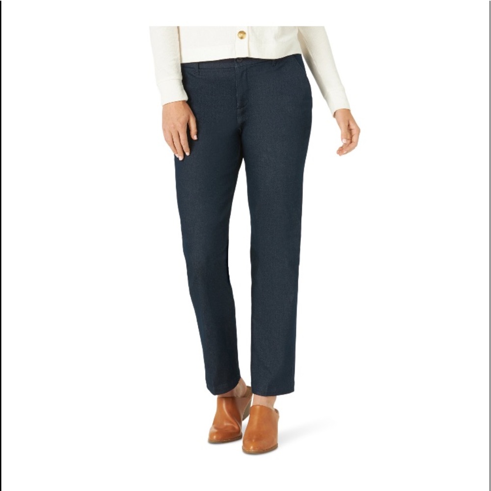 Lee Women's Comfort Waist Woven Straight Leg Pant